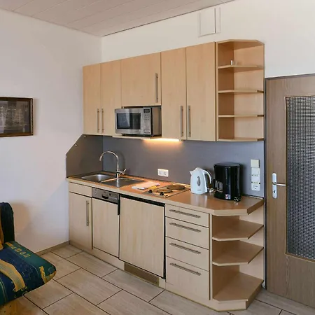 Alexandra - 15 * וגנרוגה